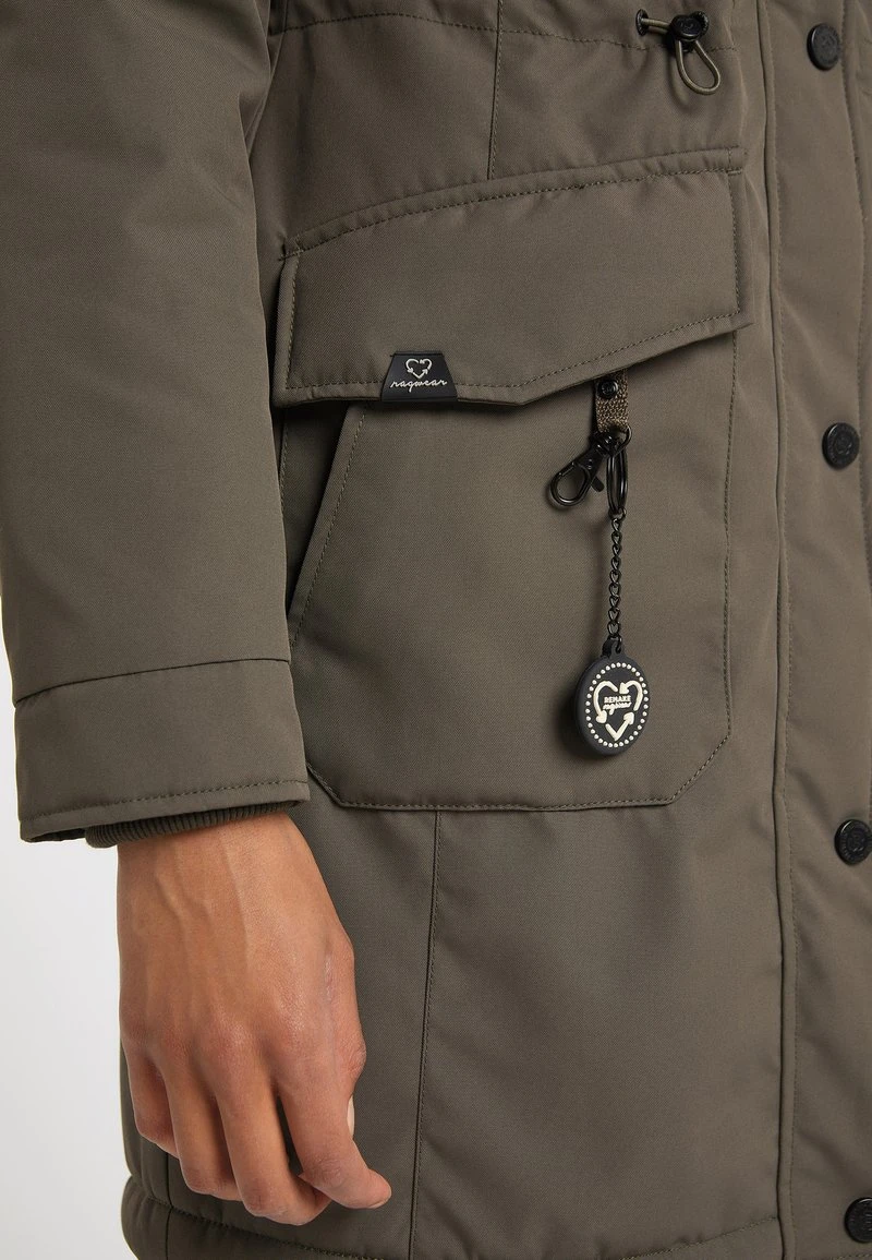Ragwear RELOVED REMAKE - Wintermantel - Olive 6 Ragwear RELOVED REMAKE - Wintermantel - Olive – Bild 4