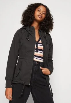 Ragwear DANKA - Leichte Jacke - Black 11 Ragwear DANKA - Leichte Jacke - Black -Ragwear b939a59436984dfebd2cebae2985ff3c